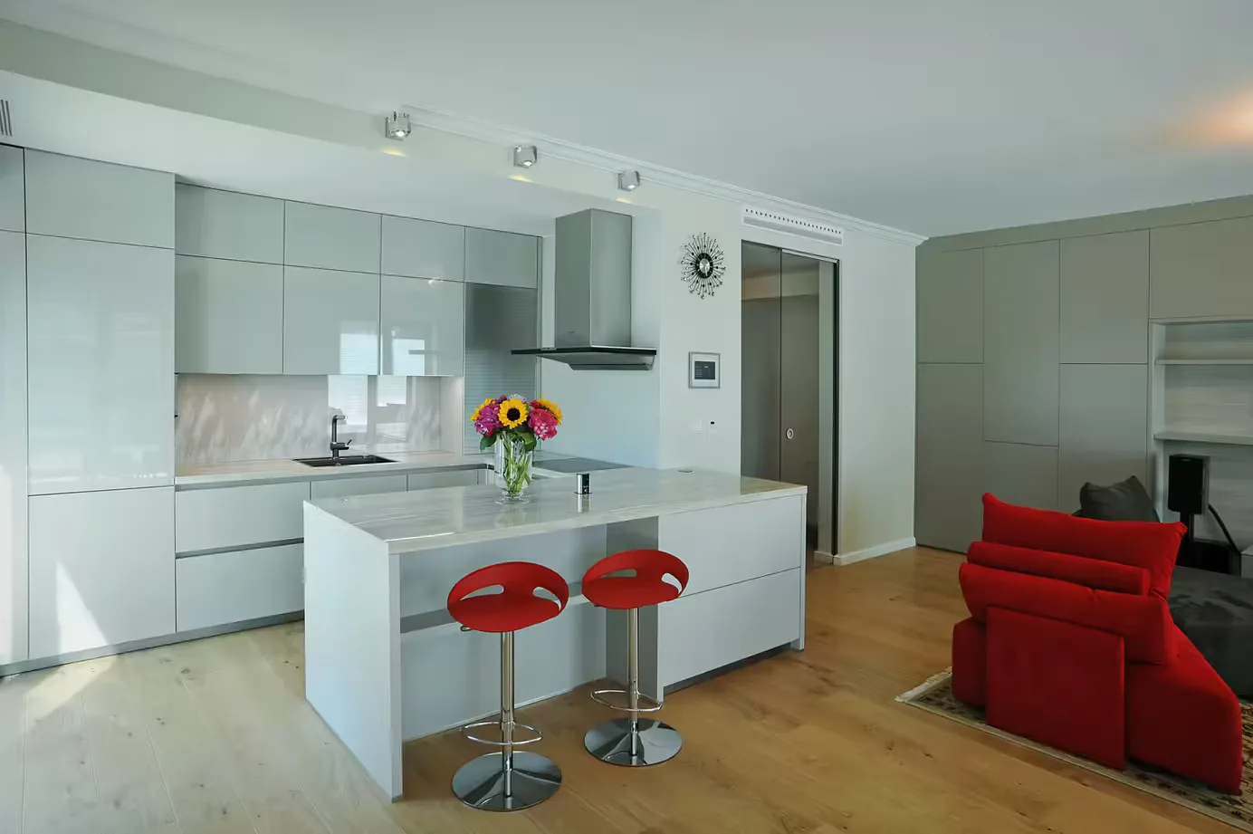 Kitchen Schüller C · Praha 6 - 2016 · high-gloss lacquer — photograph 5