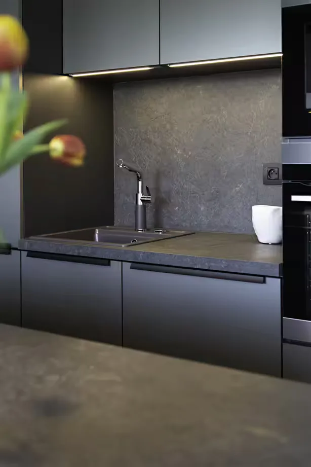 Kitchen Schüller C · Praha 4 - 2020 · AEG appliances and BORA Pure — photograph 6