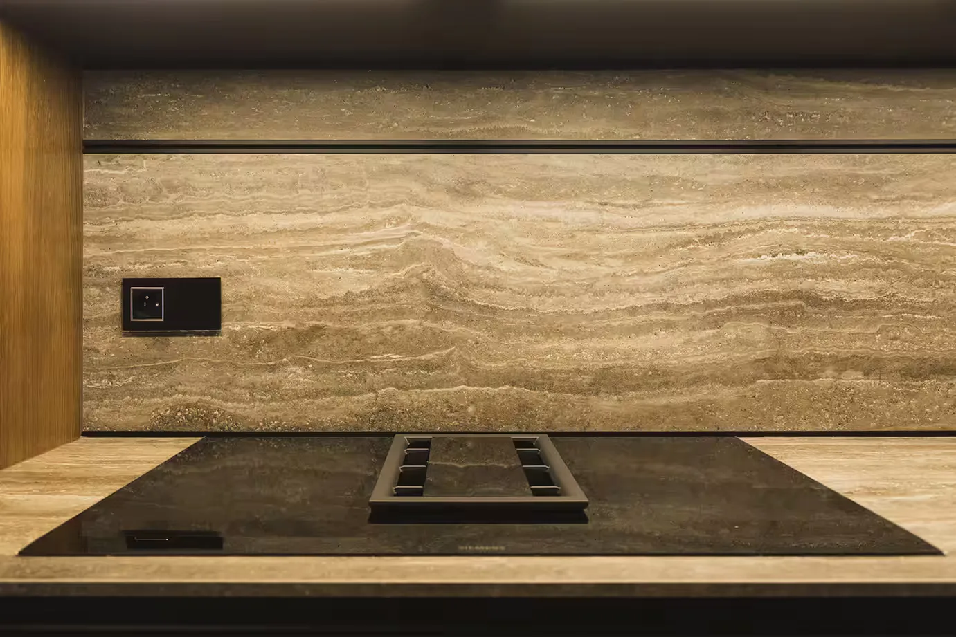 Kitchen Schüller C · Praha 4 - 2020 · brushed titanium — photograph 2