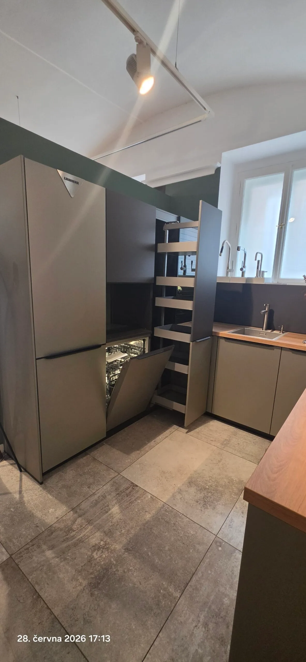 Schüller kitchen · set 2 — photograph 1