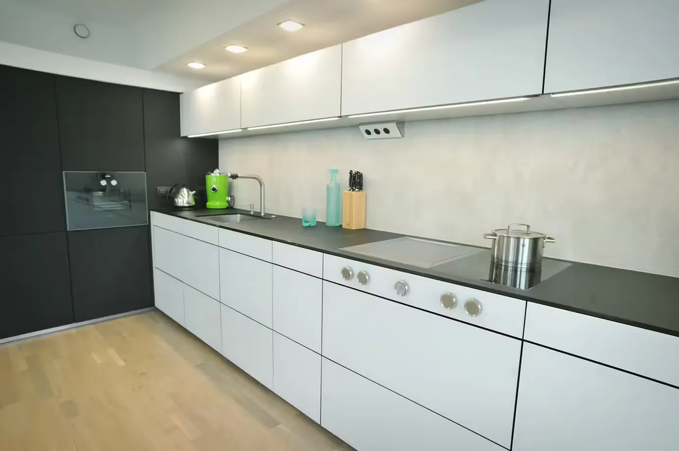 Kitchen next125 · Praha 5 - 2019 — photograph 1