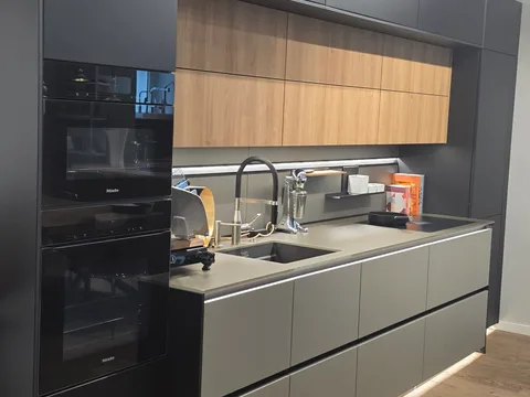 Schüller kitchen — 270 000 Kč