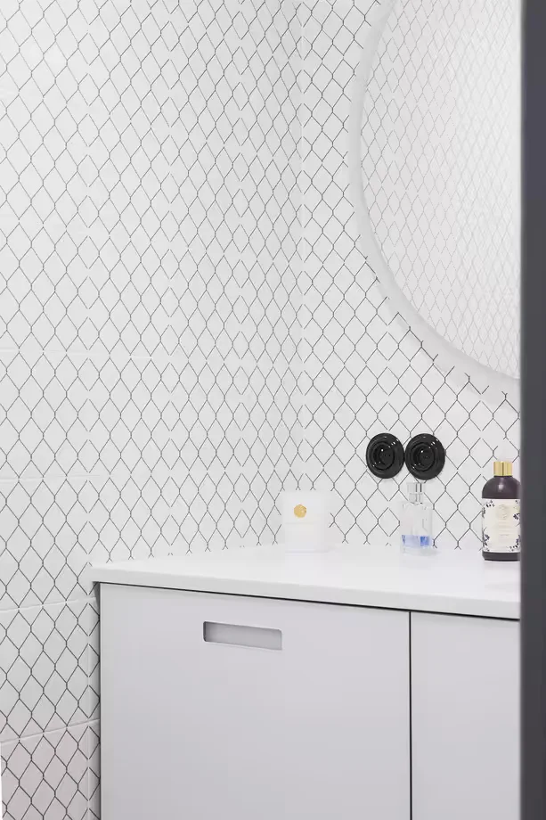 Kitchen Schüller C · Praha 4 - 2020 · matt lacquer and flat renovation — photograph 13